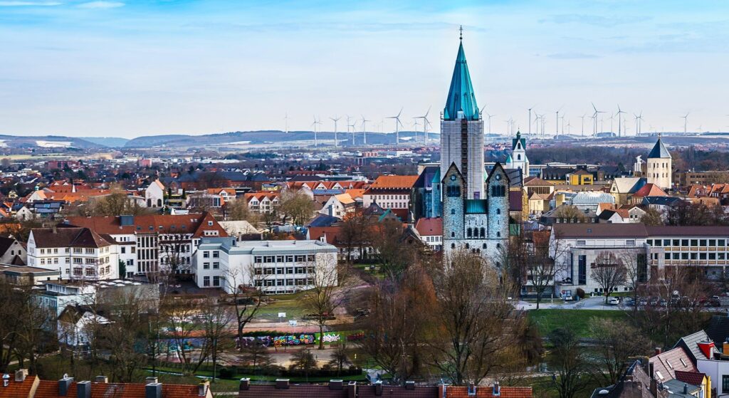 Stadtansicht von Paderborn mit Dom und Innenstadt, Standort der Digitalagentur oriqen